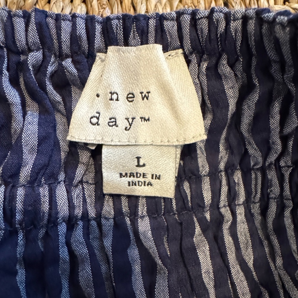 Elegant Navy Striped Women's Dress - Picture 7 of 9